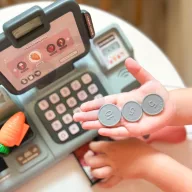   Woopie interaktív pénztárgép bevásárlókészlettel és hangeffektekkel 