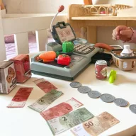   Woopie interaktív pénztárgép bevásárlókészlettel és hangeffektekkel 