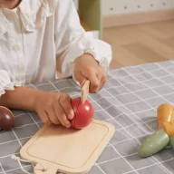 Viga fa szeletelhető zöldségek vágódeszkával 