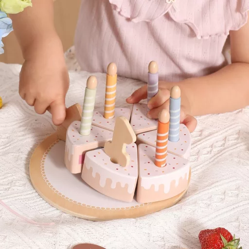 Viga PolarB fa születésnapi torta - szeletelhető