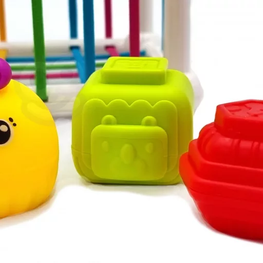 Woopie szenzoros formaválogató kocka 