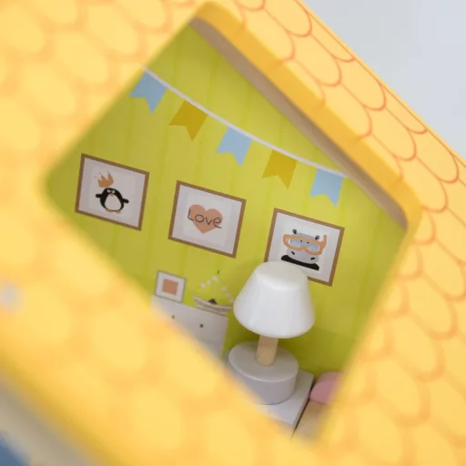 Viga PorarB 3 szintes babaház szett -  bútorokkal és babákkal