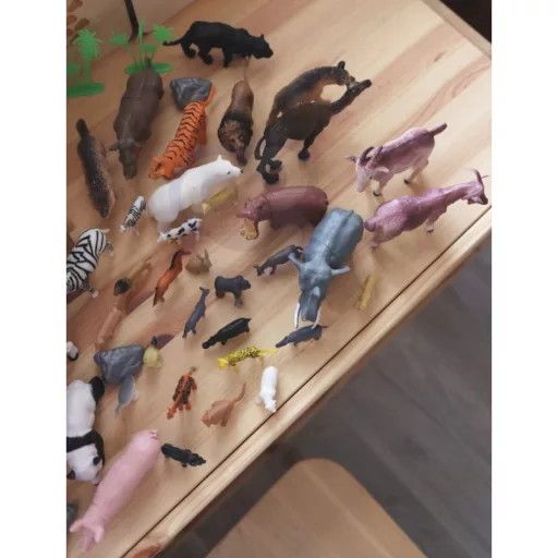 Woopie 58 db-os dinoszauruszfigura készlet - tárolódobozban