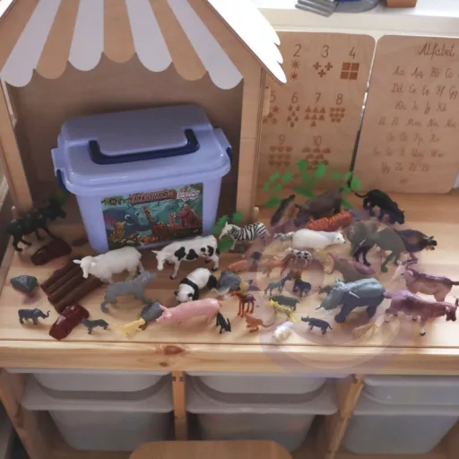 Woopie 58 db-os dinoszauruszfigura készlet - tárolódobozban
