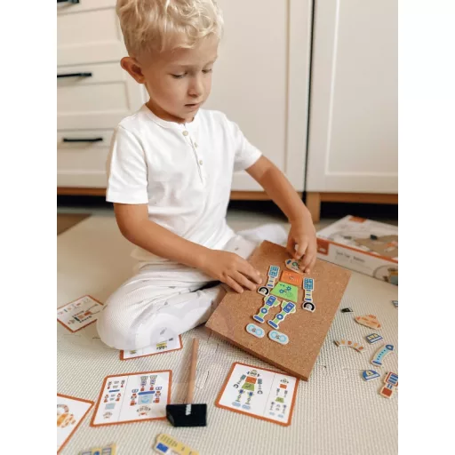 Viga montessori 45 db-os szegecselős játék parafa táblával 