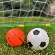   2 az 1-ben kosárlabda és focikapu szett – gyerek sportkészlet labdákkal