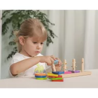 Viga montessori formaválogató akadályokkal