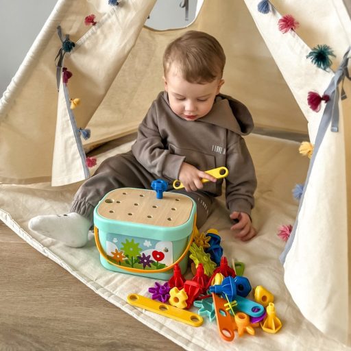 Woopie 12 az 1-ben Montessori motoros készségfejlesztő doboz