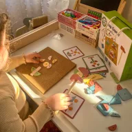   Woopie szegecselős játék - parafatáblával és feladatlapokkal