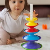   Woopie színes montessori torony babáknak – 7 részes érzékszervi fejlesztőjáték