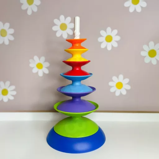 Woopie színes montessori torony babáknak – 7 részes érzékszervi fejlesztőjáték