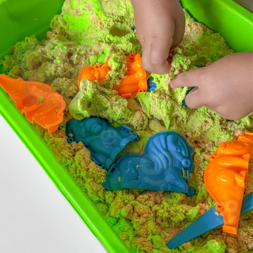 Woopie XXL homokozóasztal formákkal - 1,5 kg kinetikus homokkal