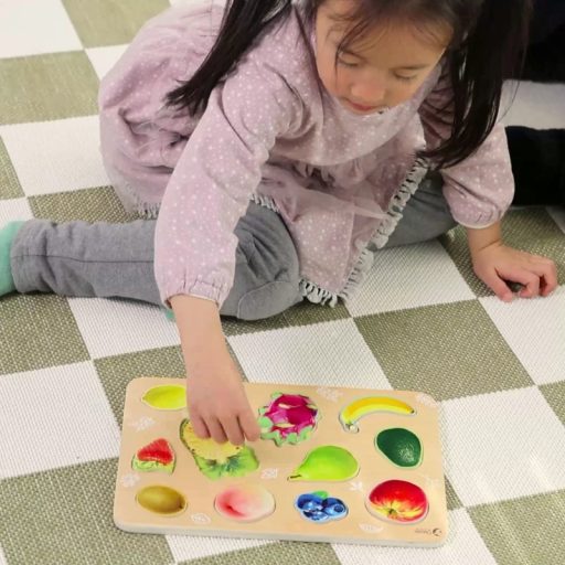 Classic World gyümölcsös puzzle – színes fejlesztő játék kisgyermekeknek