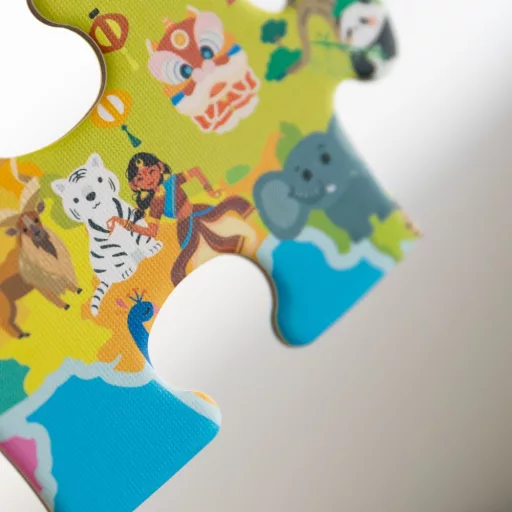 Classic World fa világtérkép puzzle – 48 darabos fejlesztő játék 