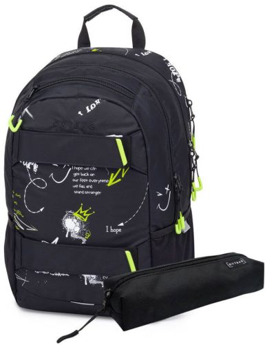 OXY Sport iskolatáska tolltartóval – fekete graffiti mintás hátizsák 3 rekesszel (46x32x16 cm, 24L)