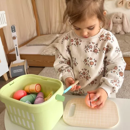 JátékTooky Toy fa szeletelhető ételek– 31 db-os készlet 