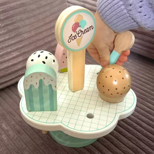 JátékTooky Toy fa mágneses fagyik állványon