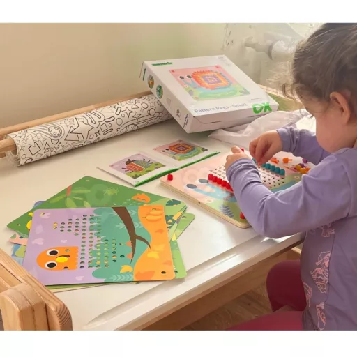 Tooky Toy tűzős puzzle készlet