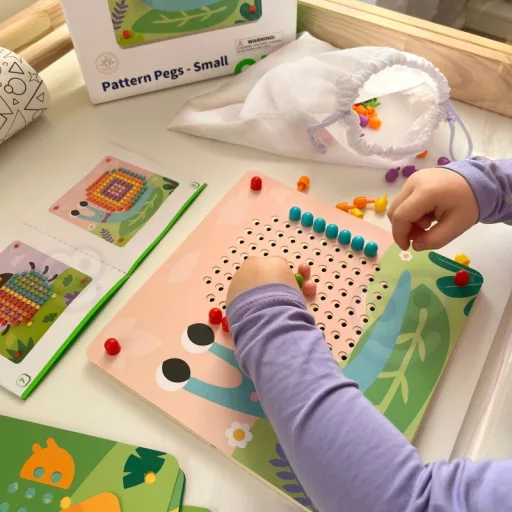 Tooky Toy tűzős puzzle készlet