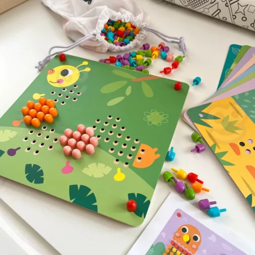 Tooky Toy tűzős puzzle készlet