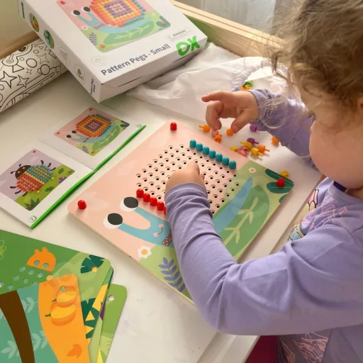 Tooky Toy tűzős puzzle készlet