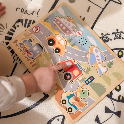 Tooky Toy  interaktív fa puzzle - járműhangokkal