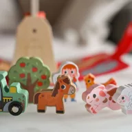 Tooky Toy fa farmjáték összecsukható böröndben