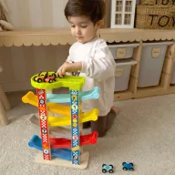 JátékTooky Toy 6 szintes autópálya - 6 db autóval