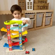 JátékTooky Toy 6 szintes autópálya - 6 db autóval